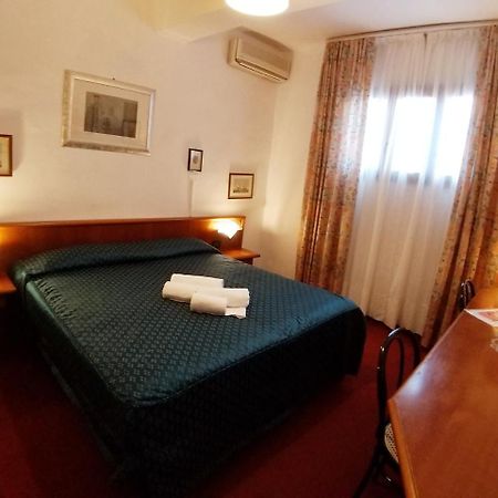 Hotel Enza Firenze Kültér fotó