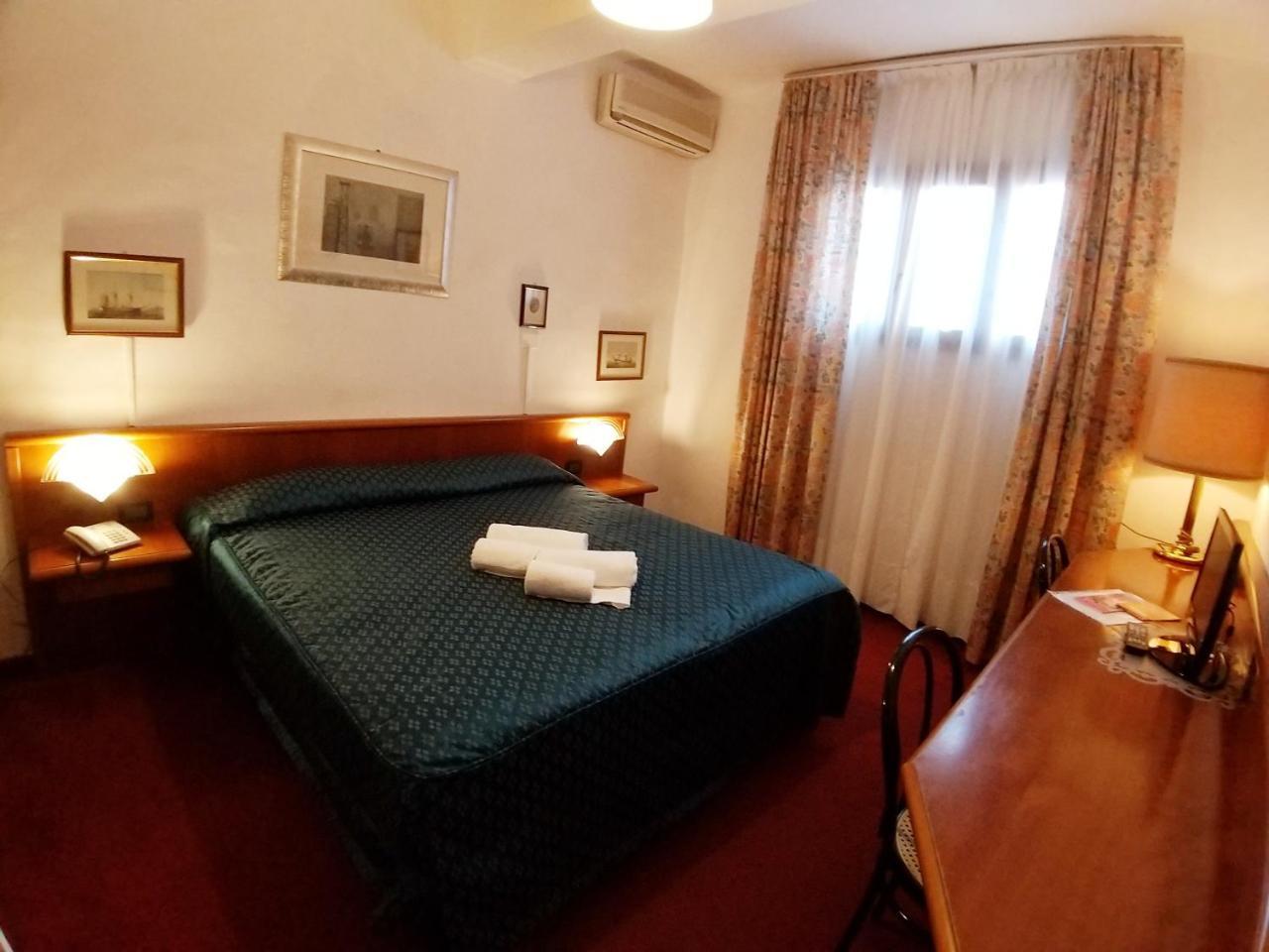 Hotel Enza Firenze Kültér fotó